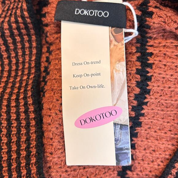 Dokotoo Sweater Cinnamon waffle knit with black stripes 
Size Small NWT - Picture 5 of 8